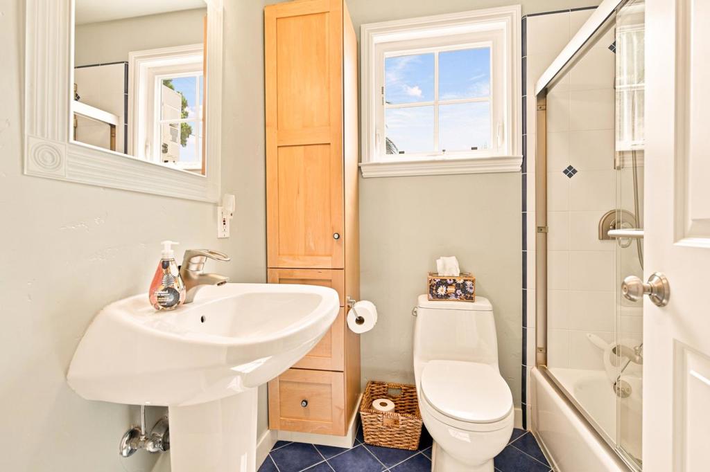 1035 Chadbourne Avenue Property Photo 27