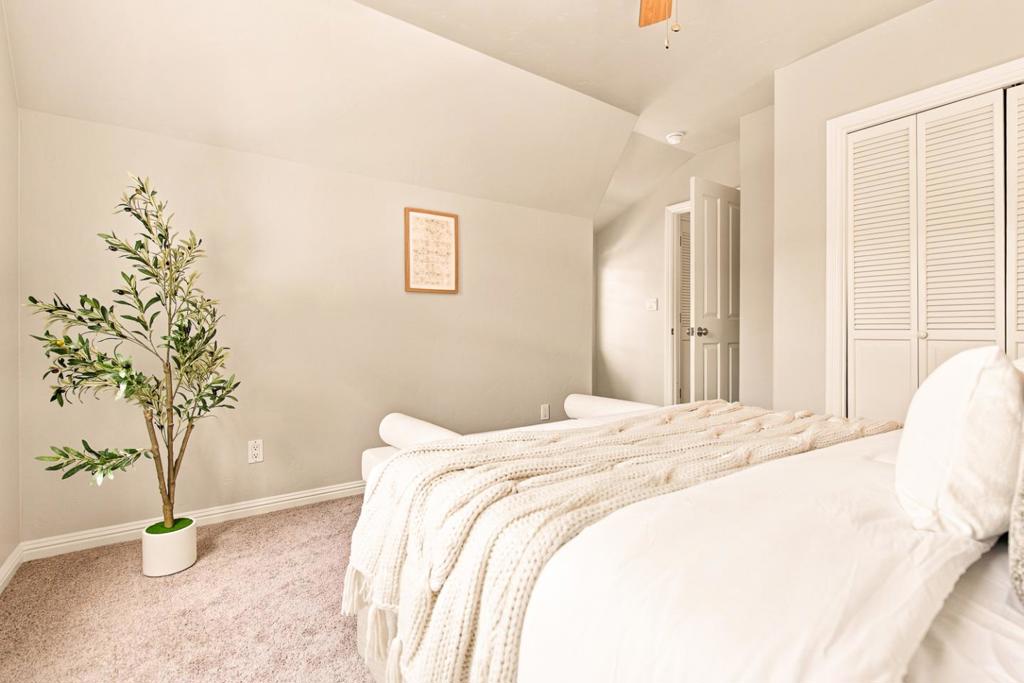 1035 Chadbourne Avenue Property Photo 30