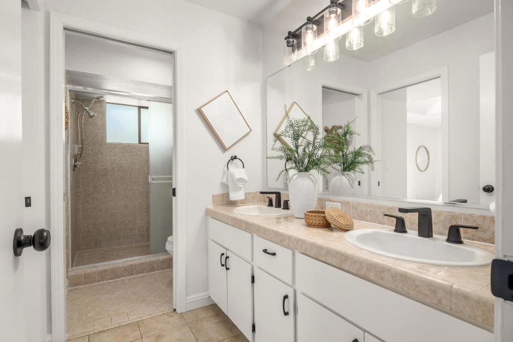 574 Spinnaker Court Property Photo 21