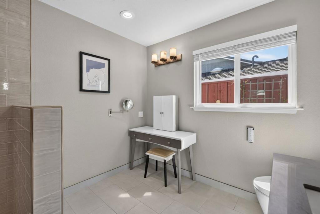 411 Carlyn Avenue Property Photo 32