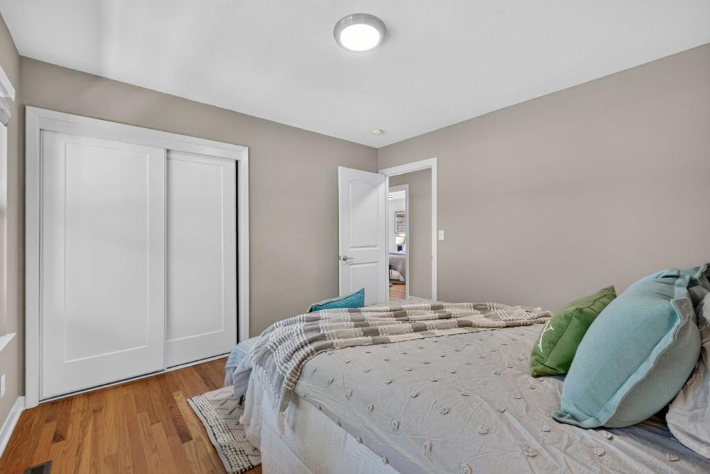 411 Carlyn Avenue Property Photo 37