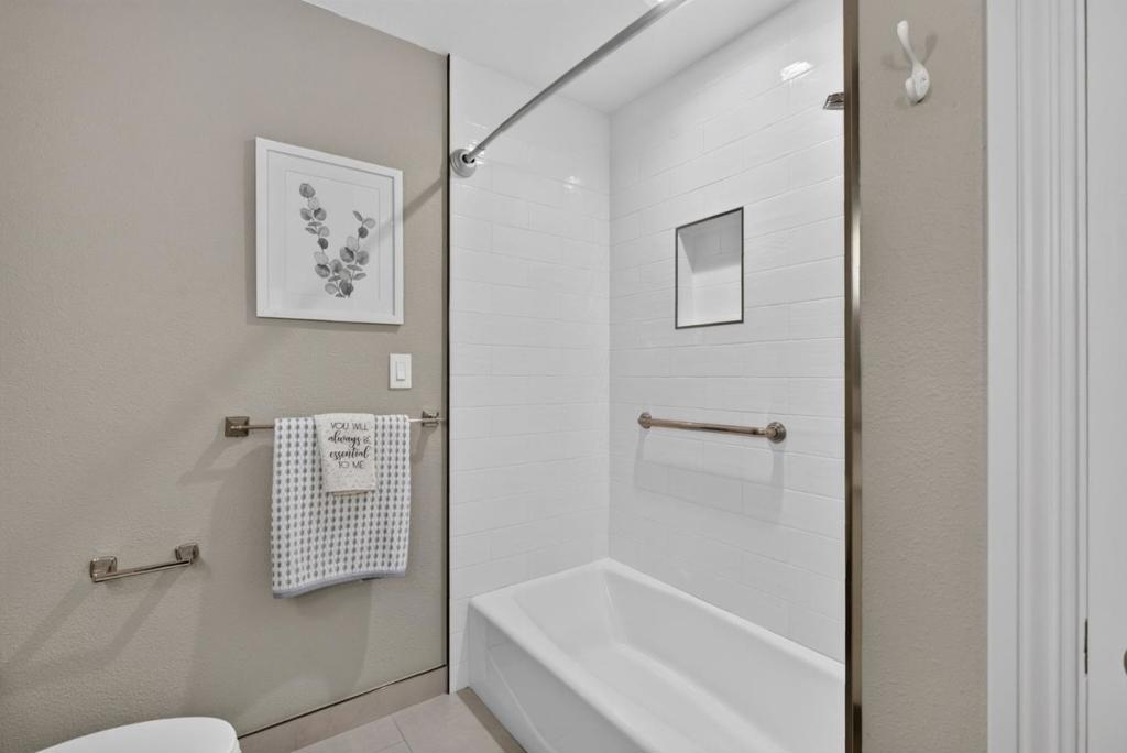 411 Carlyn Avenue Property Photo 39