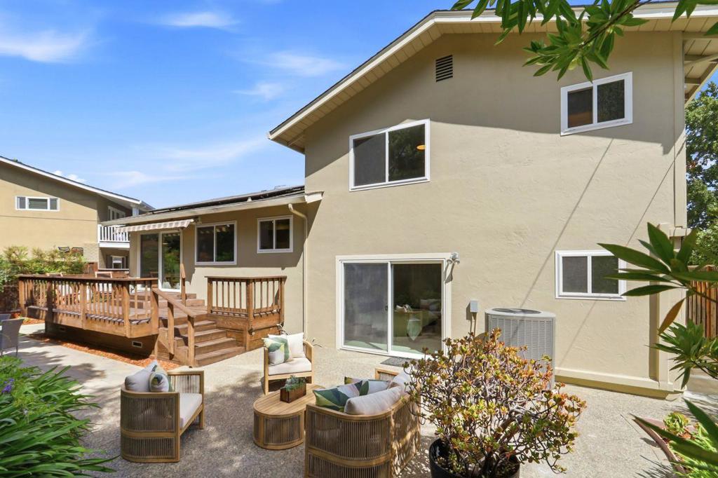 880 Lansdown Court Property Photo 35