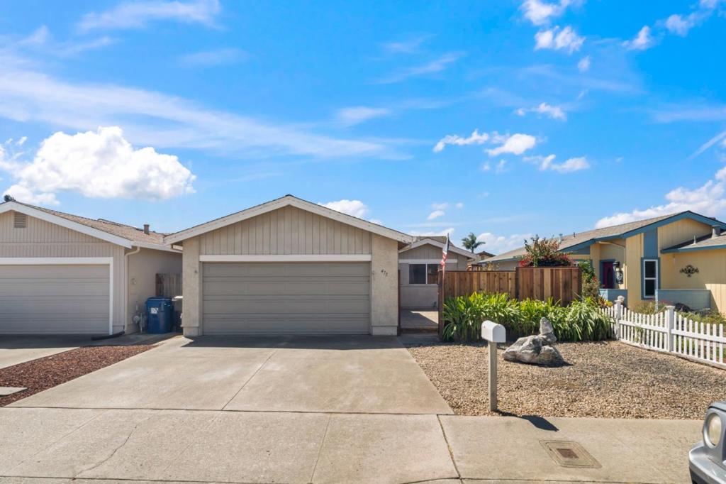 475 Vivienne Drive Property Photo 1