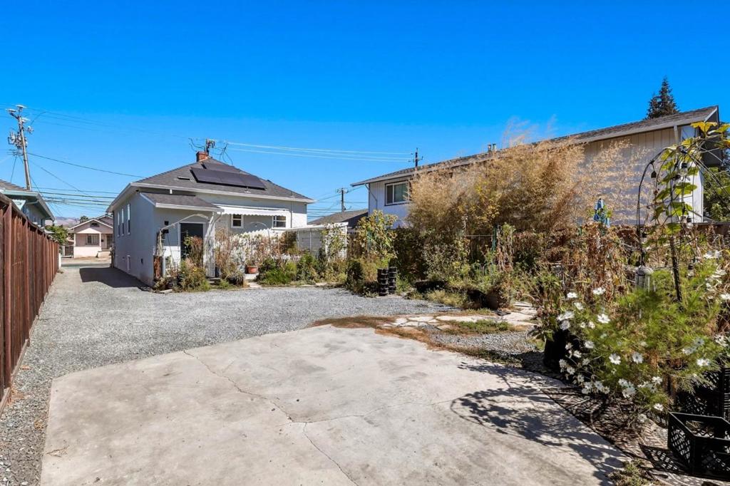 1365 Vine Street Property Photo 12