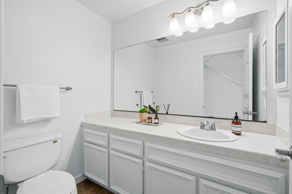 537 E Mc Kinley Avenue B Property Photo 24