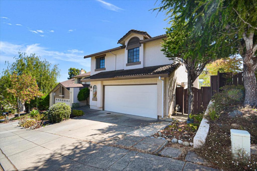 1665 Toyon Court Property Photo 4
