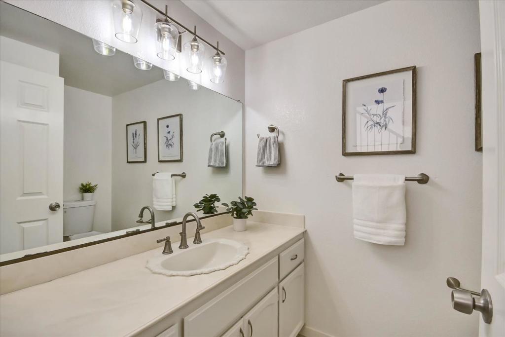 1665 Toyon Court Property Photo 7