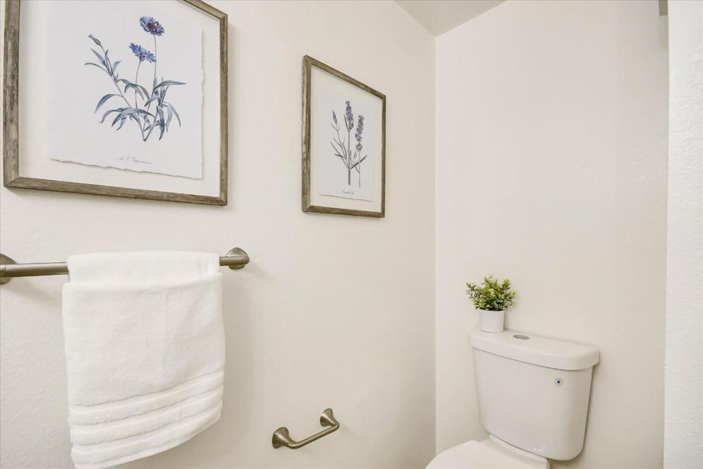 1665 Toyon Court Property Photo 8