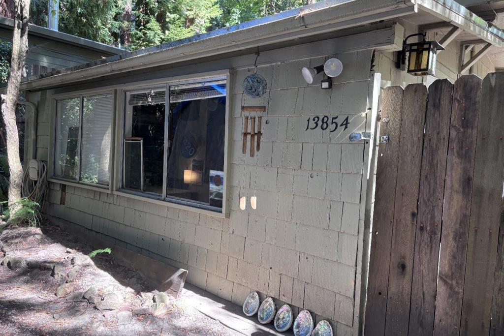 13854 Highway 9 Property Photo 1