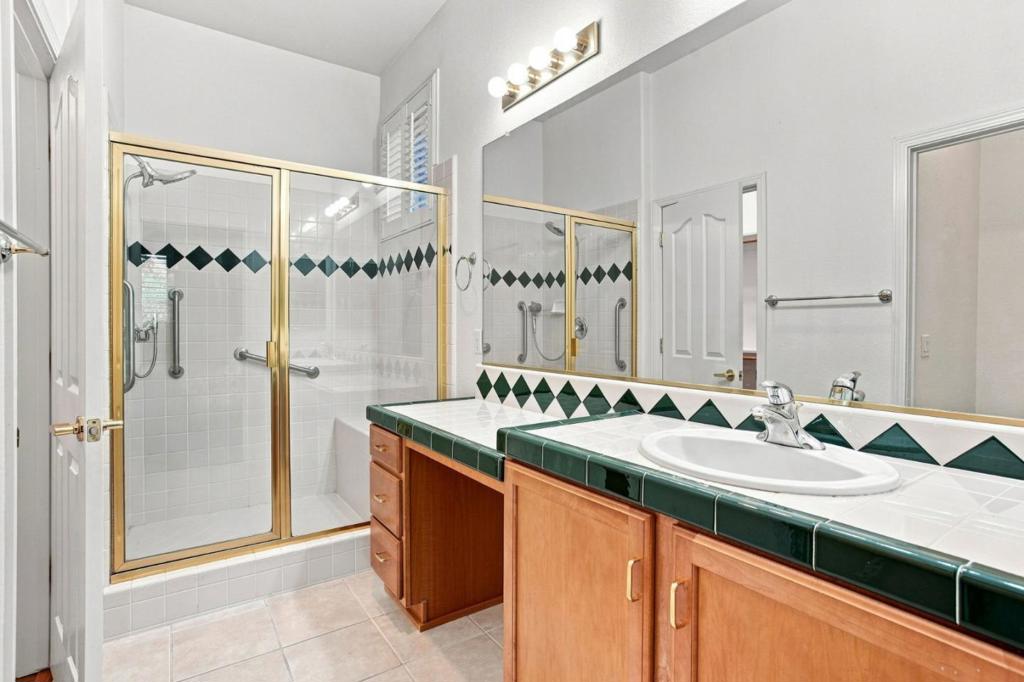 2905 Granite Park Lane Property Photo 10