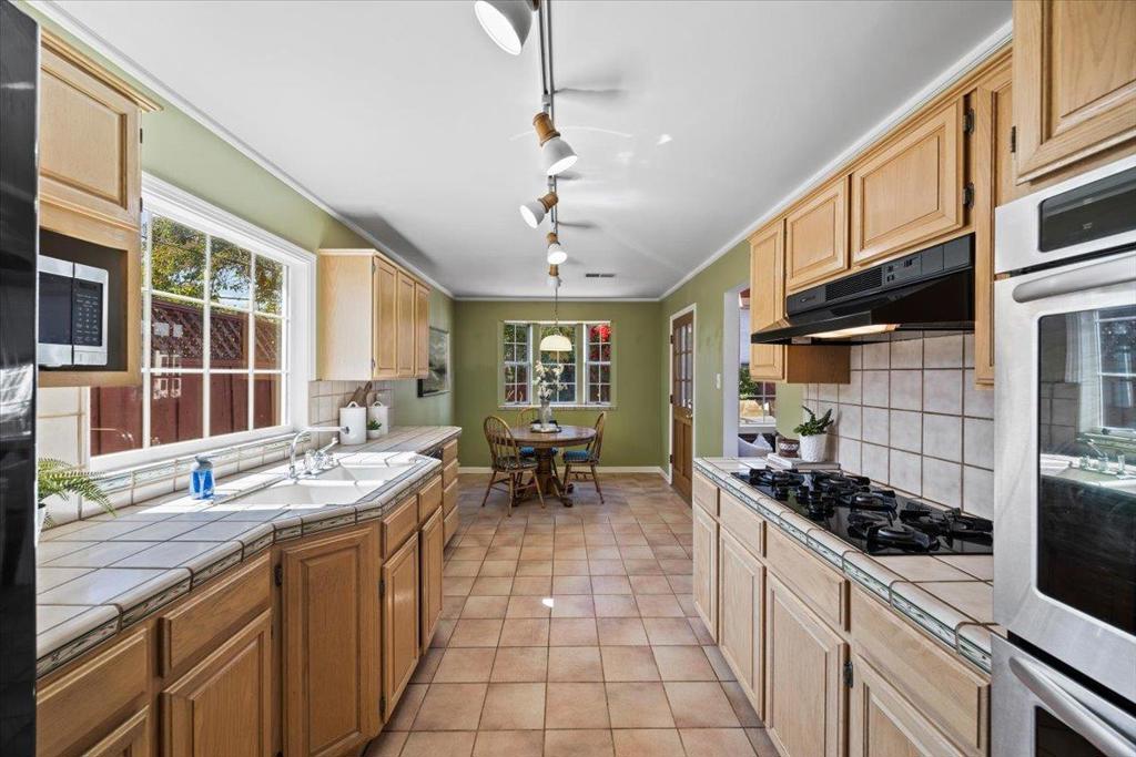 3992 Pasadena Drive Property Photo 17