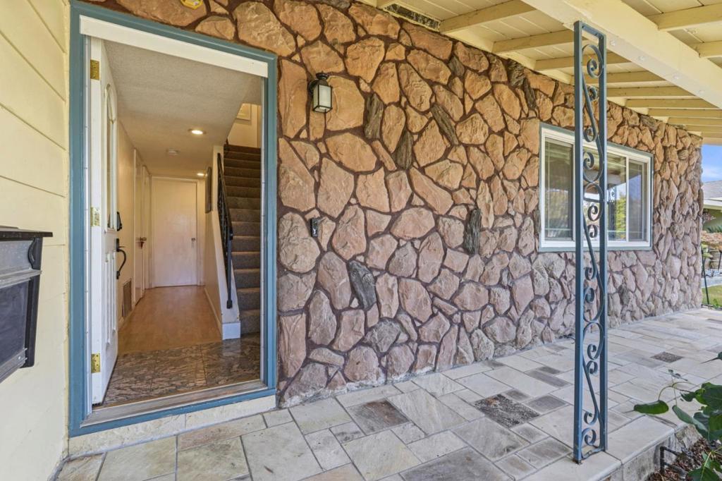 1615 Everglades Drive Property Photo 7