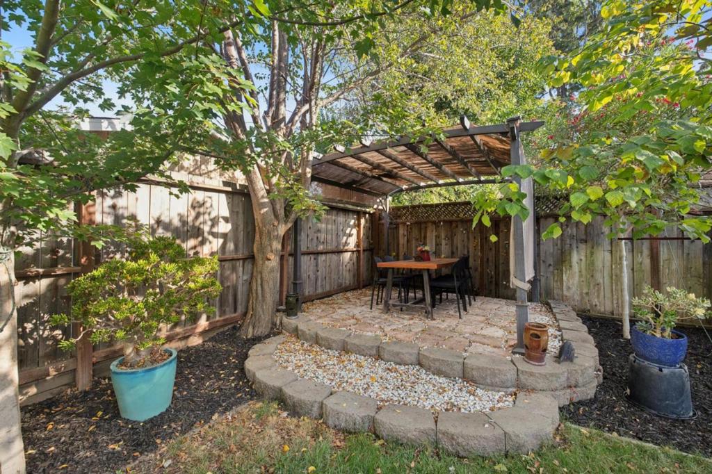2050 Ralmar Avenue Property Photo 38