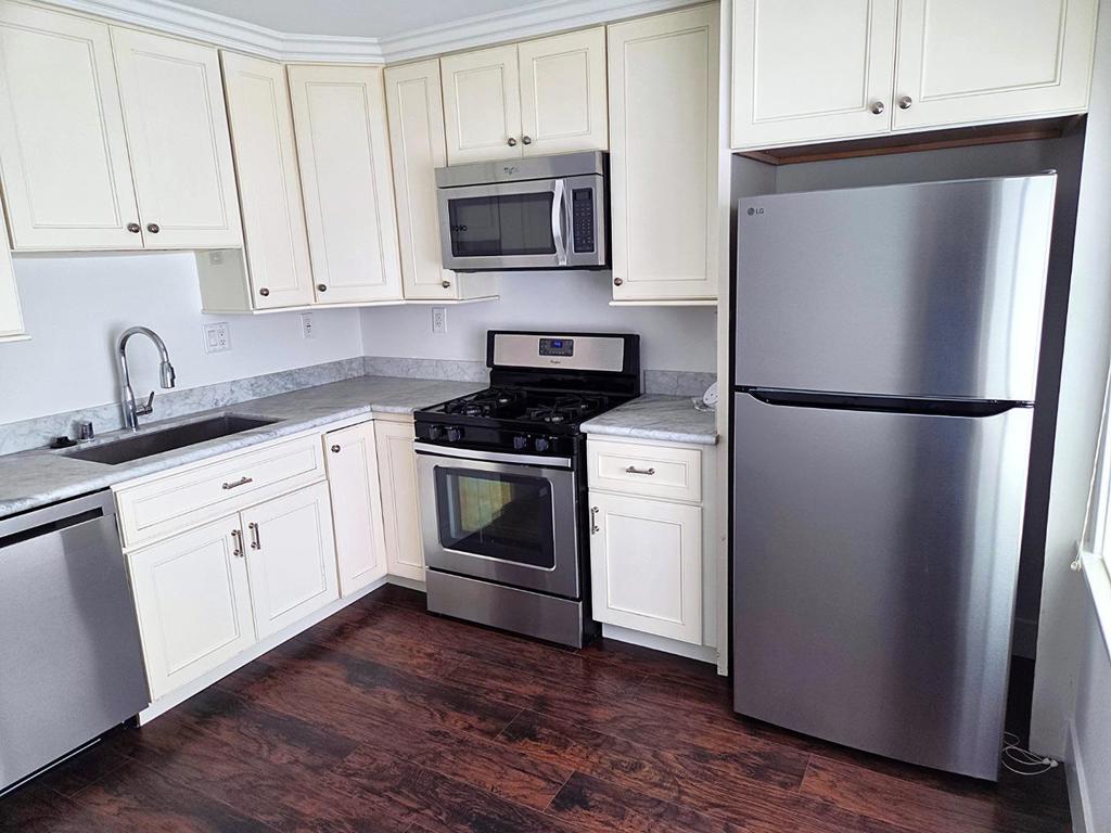 426 Detroit Street Property Photo 6