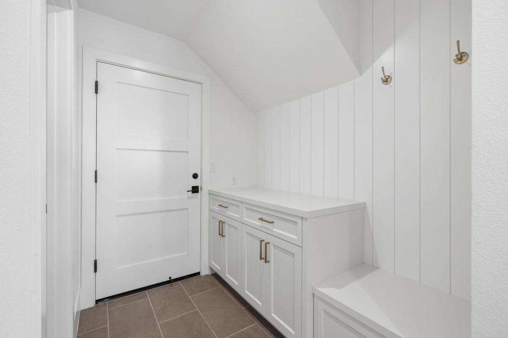 5528 Maravilla Way Property Photo 13