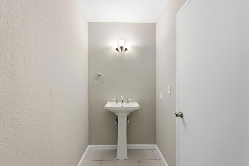 123 Mission Drive Property Photo 12