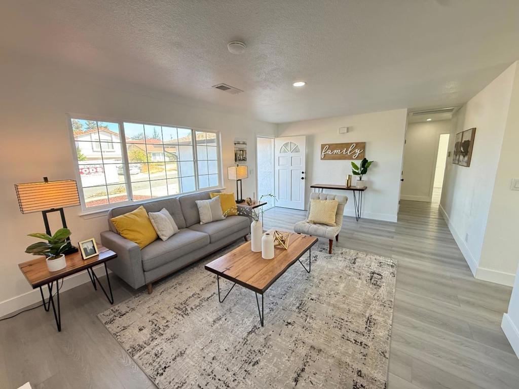 2482 Dashwood Avenue Property Photo 1