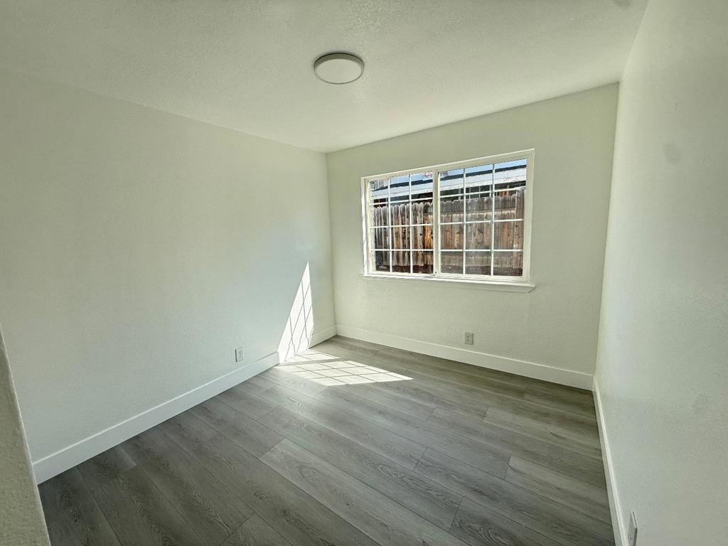 2482 Dashwood Avenue Property Photo 4