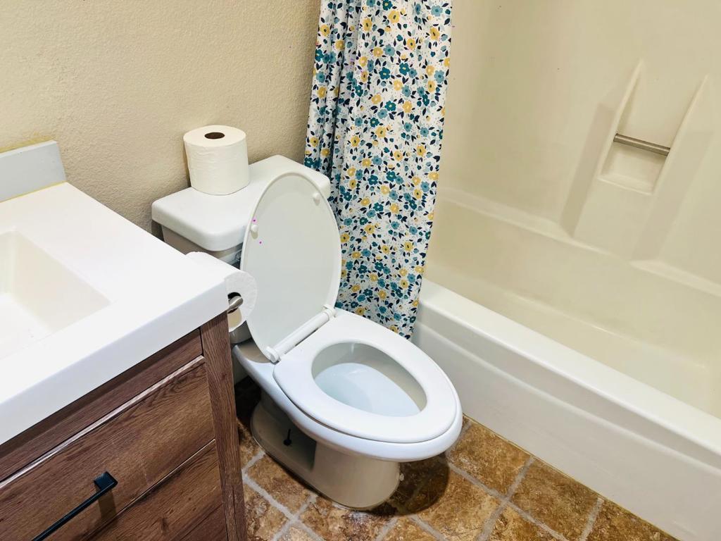 492 Dempsey Road 193 Property Photo 8