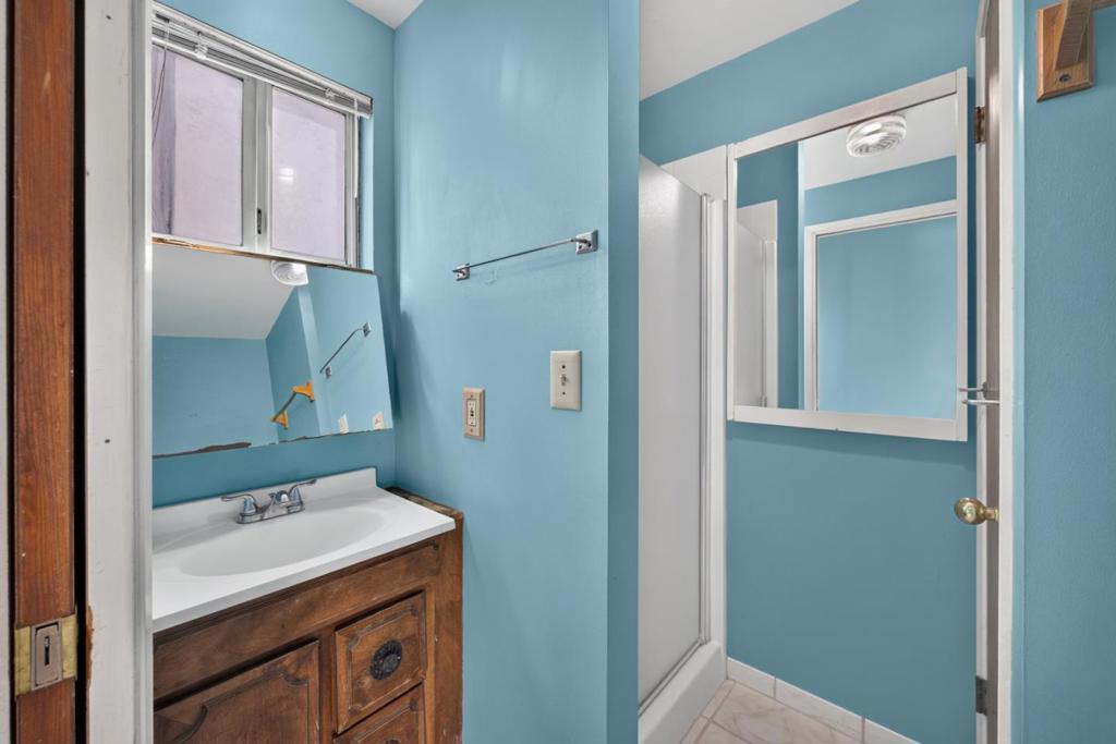 21825 E Cliff Drive Property Photo 27