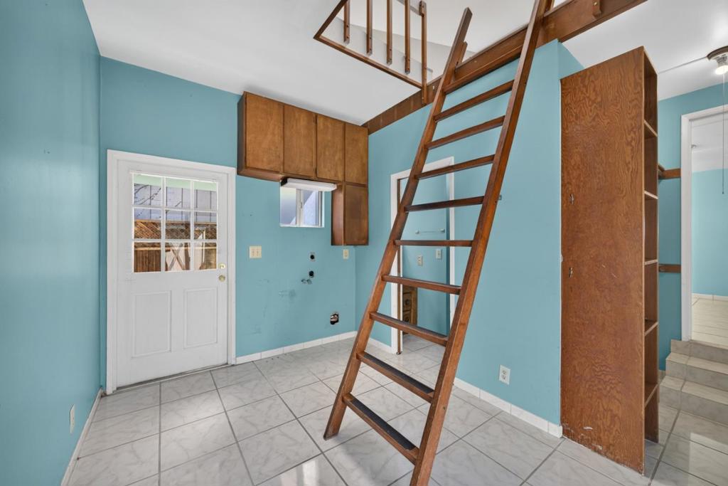 21825 E Cliff Drive Property Photo 30