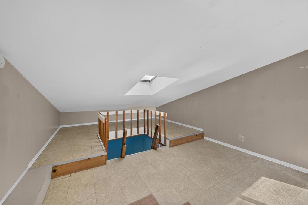 21825 E Cliff Drive Property Photo 31