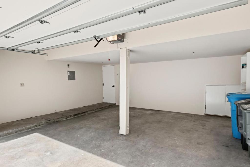 Court Lane Property Photo 28
