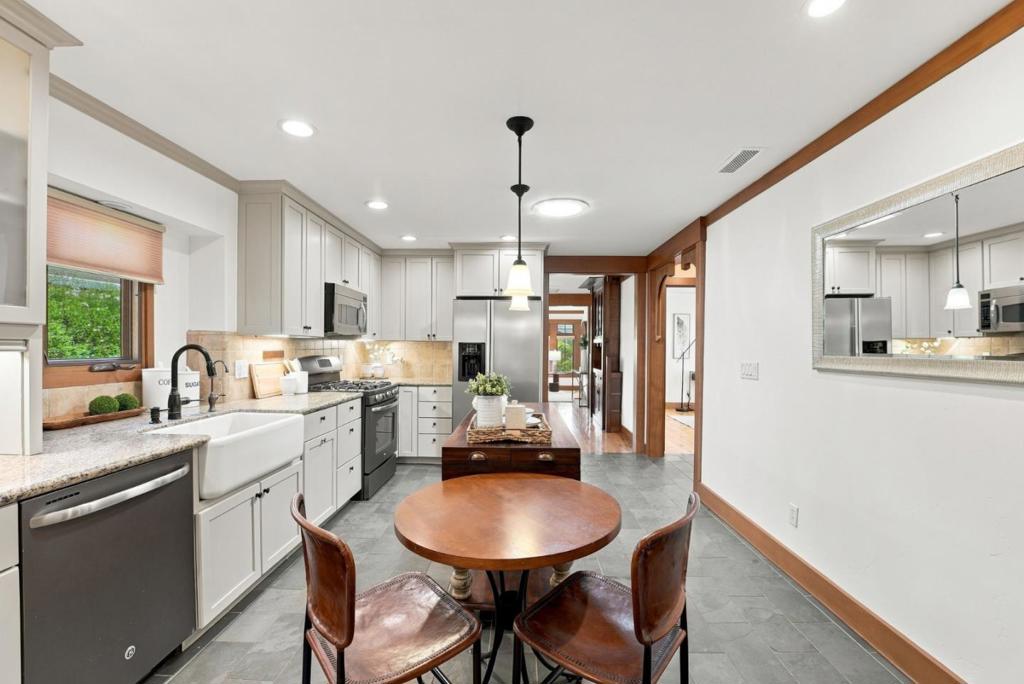 453 Atlanta Avenue Property Photo 15