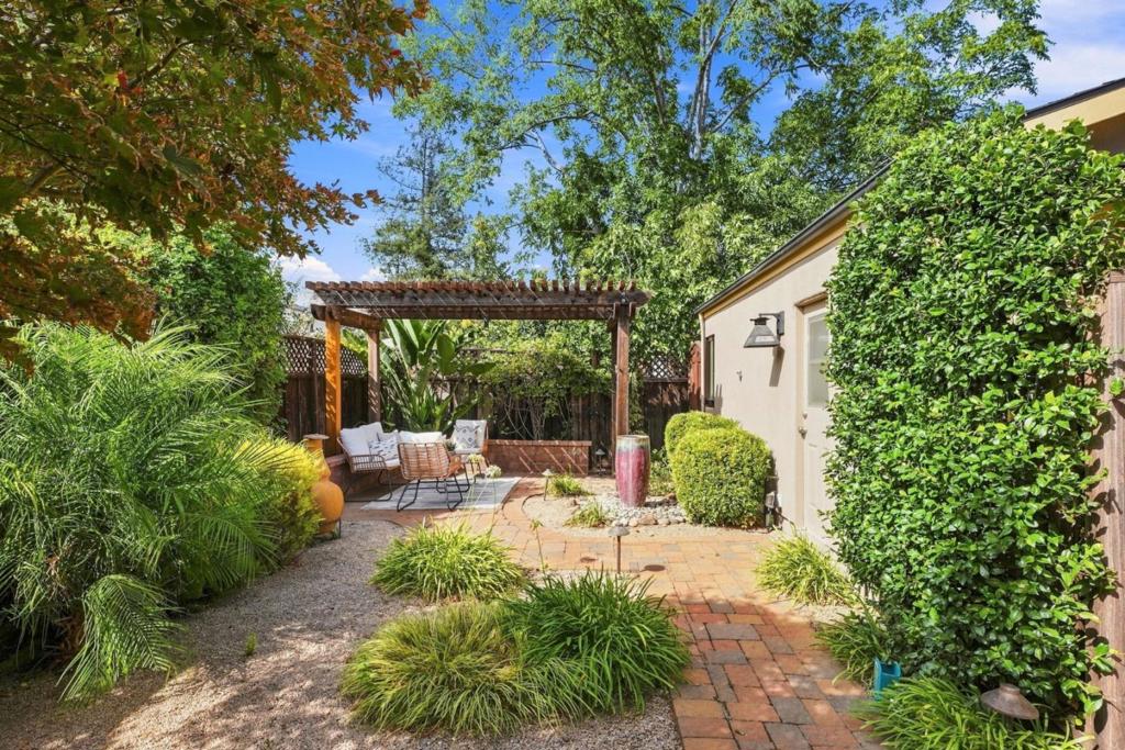 453 Atlanta Avenue Property Photo 44