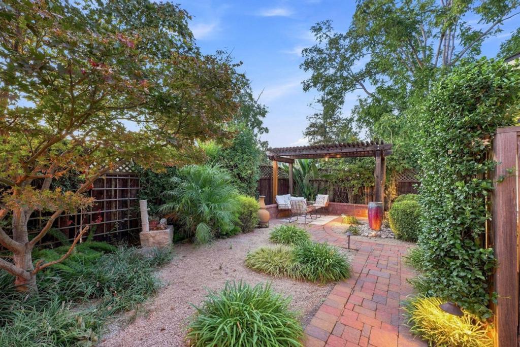 453 Atlanta Avenue Property Photo 47