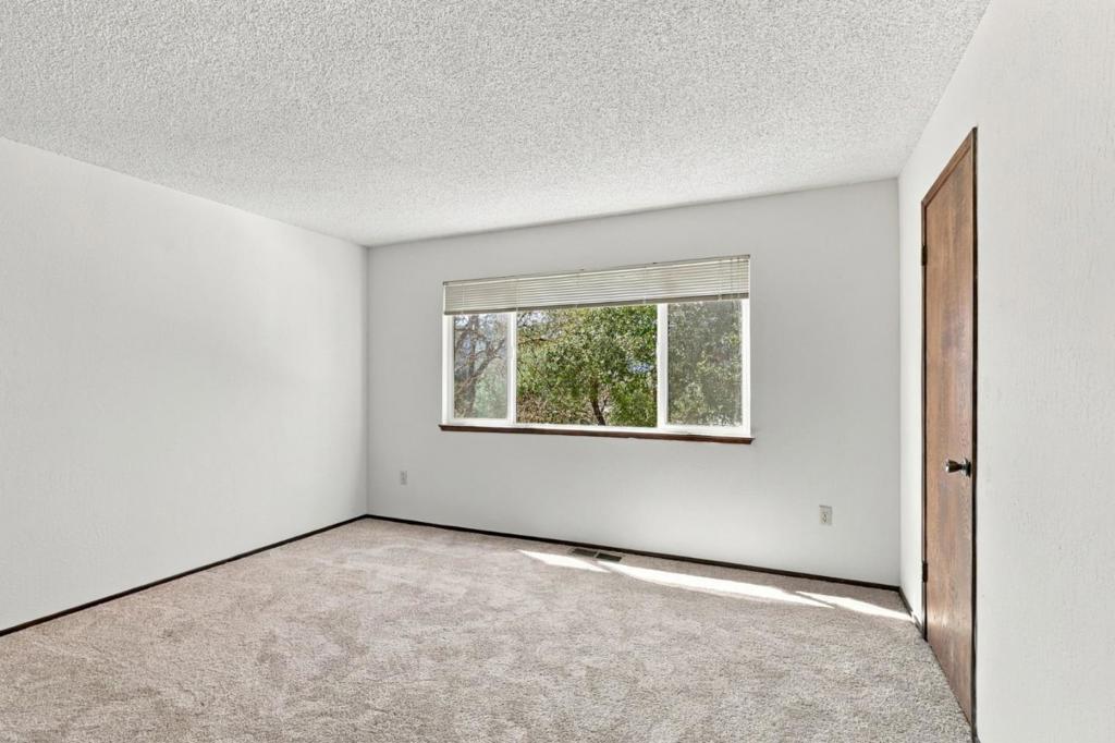 41 Grandview Avenue Property Photo 17