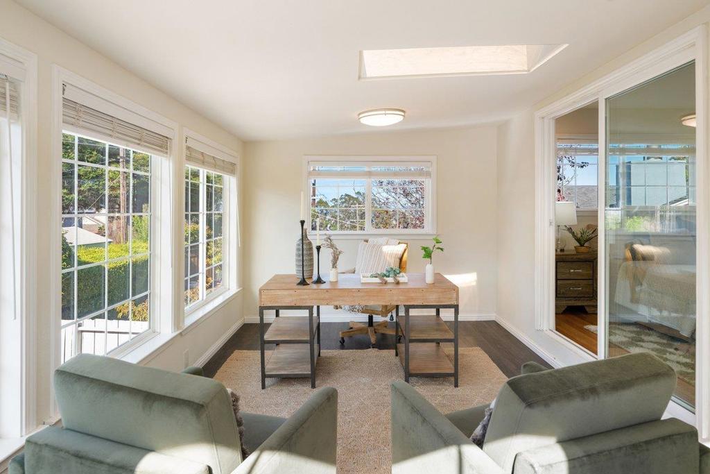 2240 Whitecliff Way Property Photo 31
