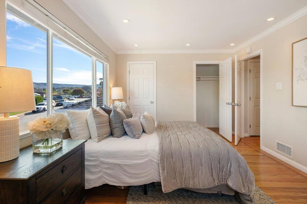 2240 Whitecliff Way Property Photo 36