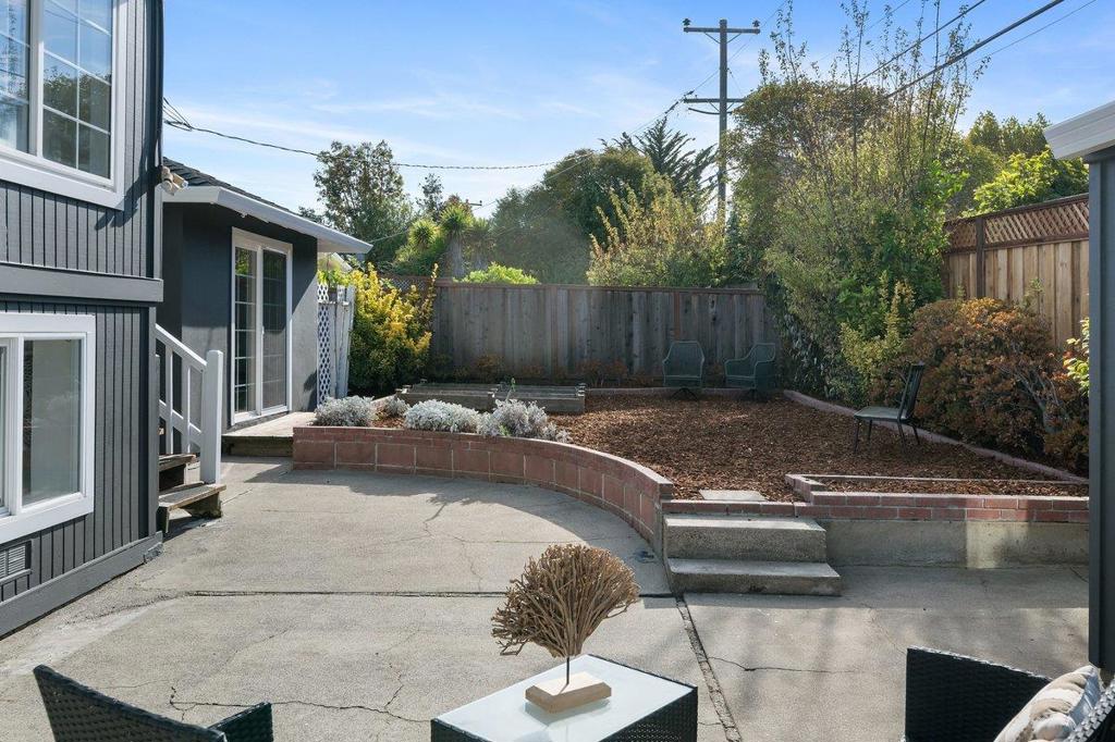 2240 Whitecliff Way Property Photo 60