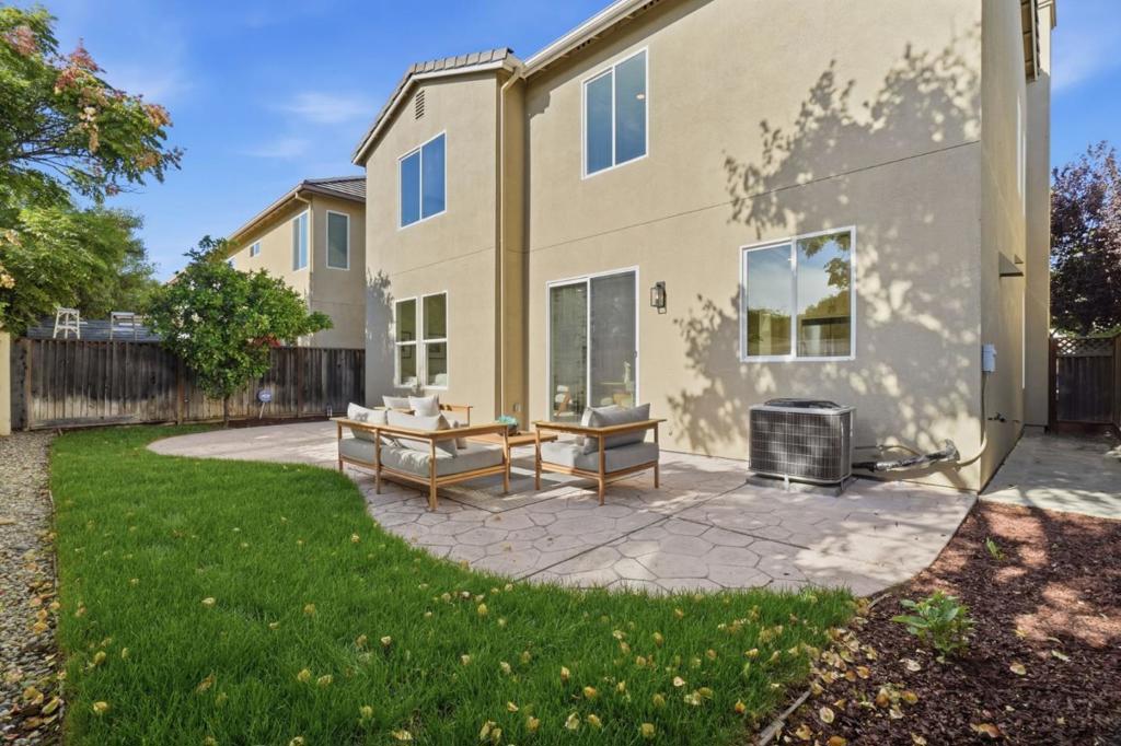 1873 Silkwood Lane Property Photo 41
