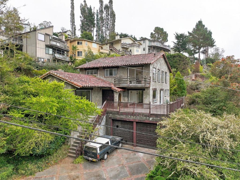 578 Portola Avenue Property Photo