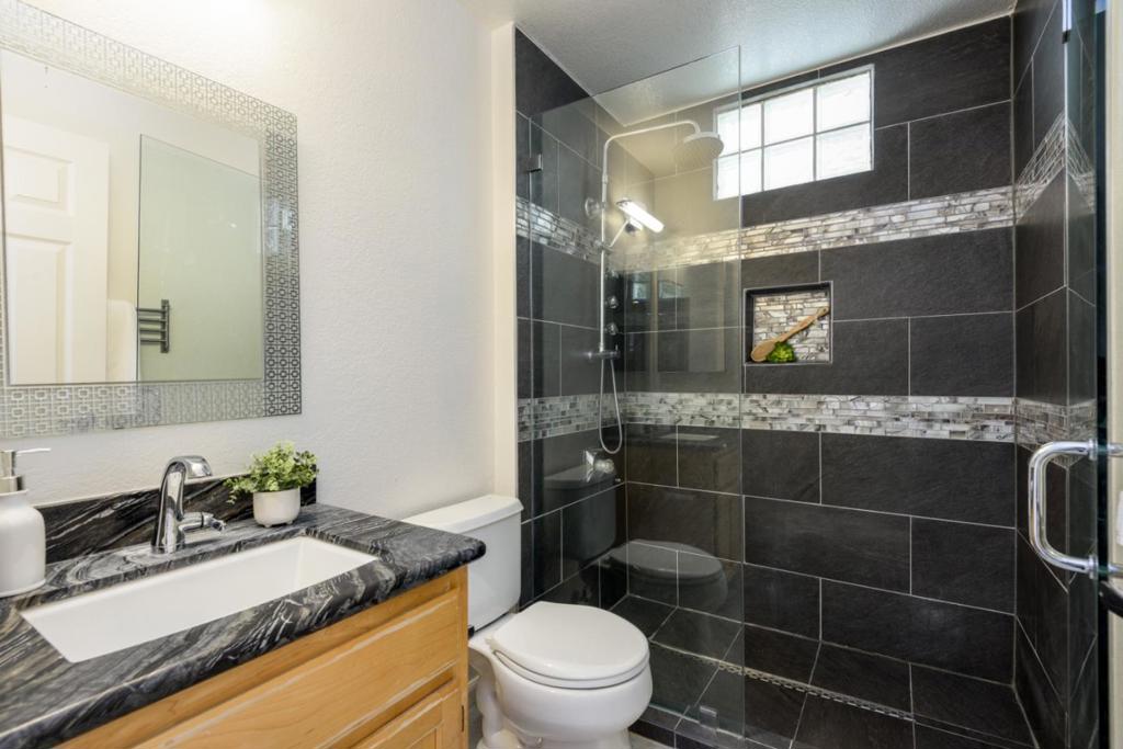 500 Baltic Circle 524 Property Photo 12