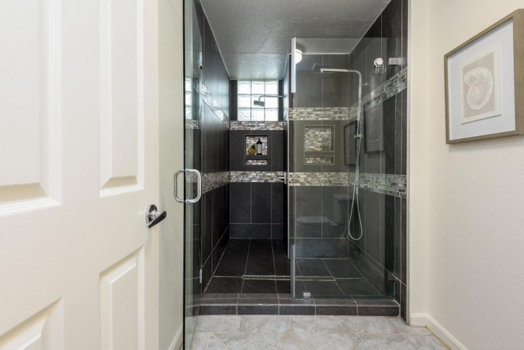 500 Baltic Circle 524 Property Photo 13