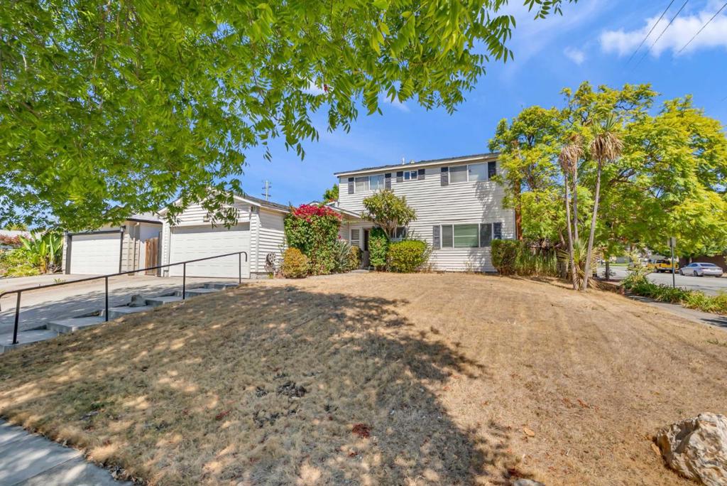 252 Ketchum Drive Property Photo 2