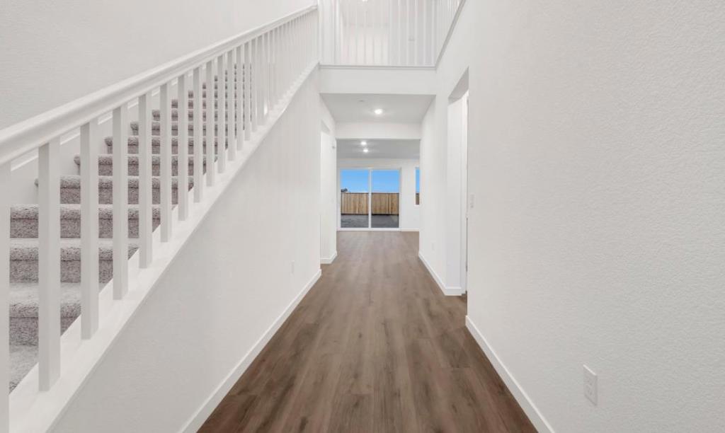 8097 Blue River Drive Property Photo 4