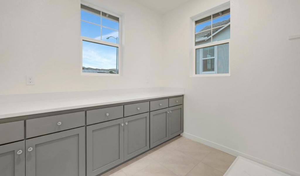 8097 Blue River Drive Property Photo 12