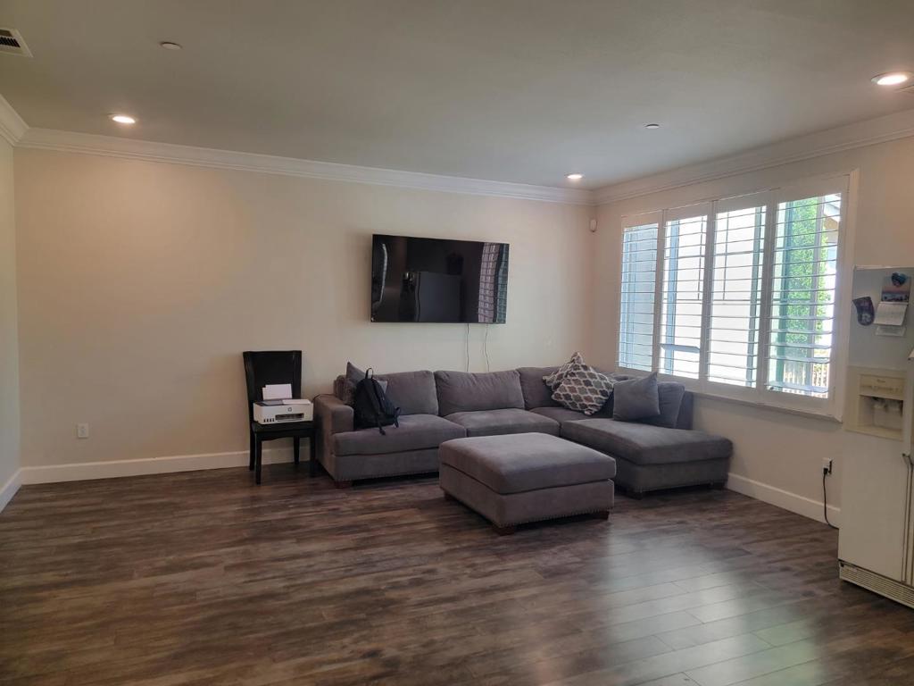 23 Tilton Avenue Property Photo 4