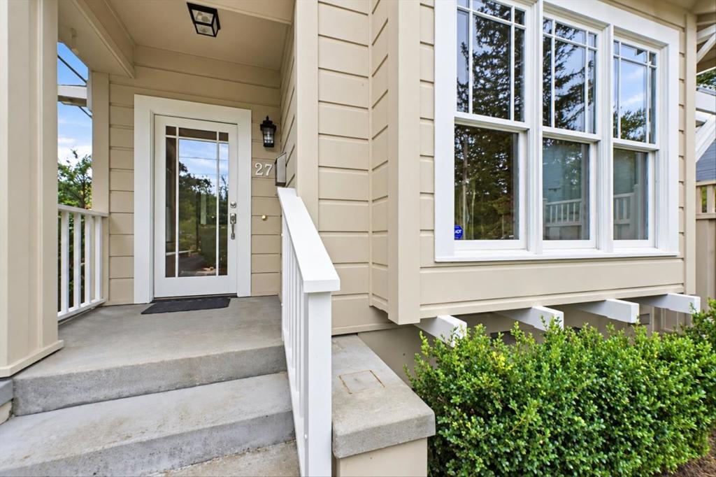 27 Cross Way Property Photo 2