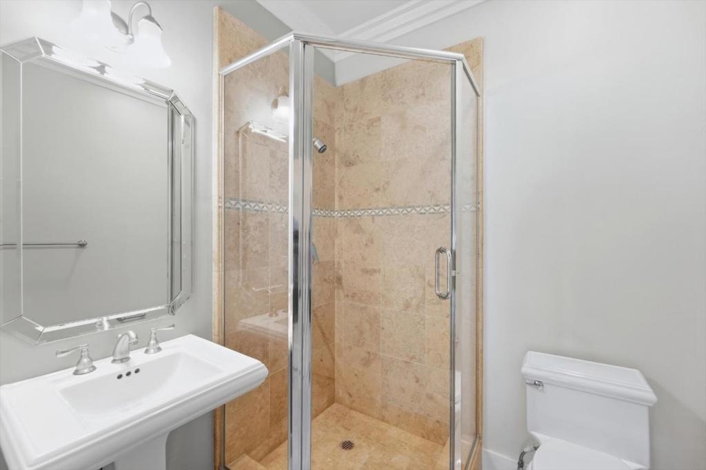 27 Cross Way Property Photo 12
