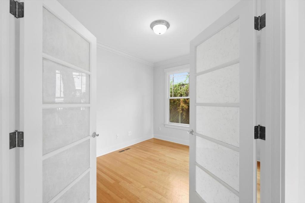27 Cross Way Property Photo 17