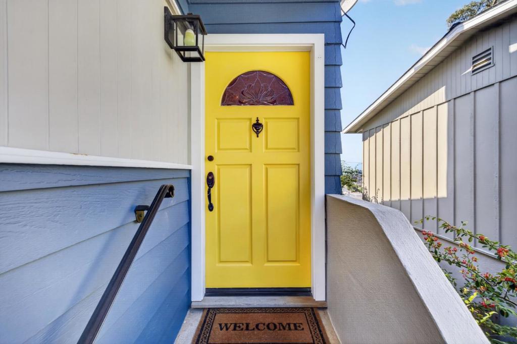 1216 Seville Drive Property Photo 4