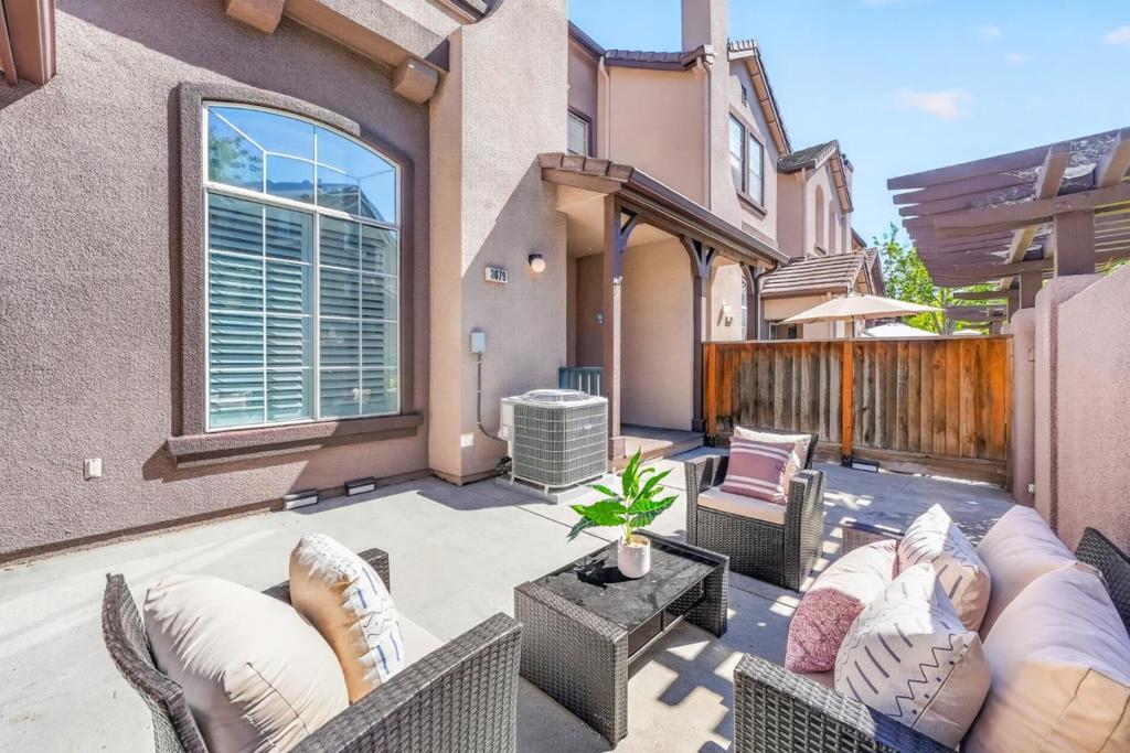 3079 Brunetti Place Property Photo 29