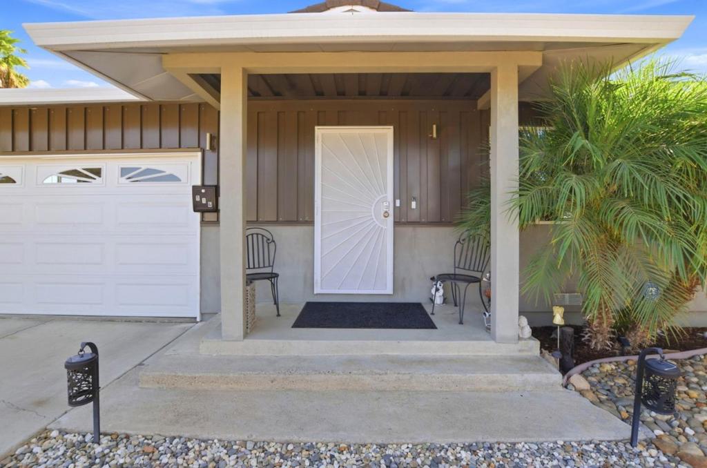 916 Sylvia Street Property Photo 4