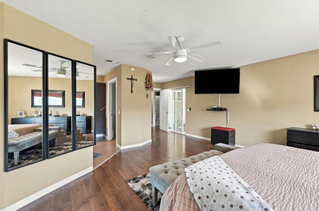 916 Sylvia Street Property Photo 15